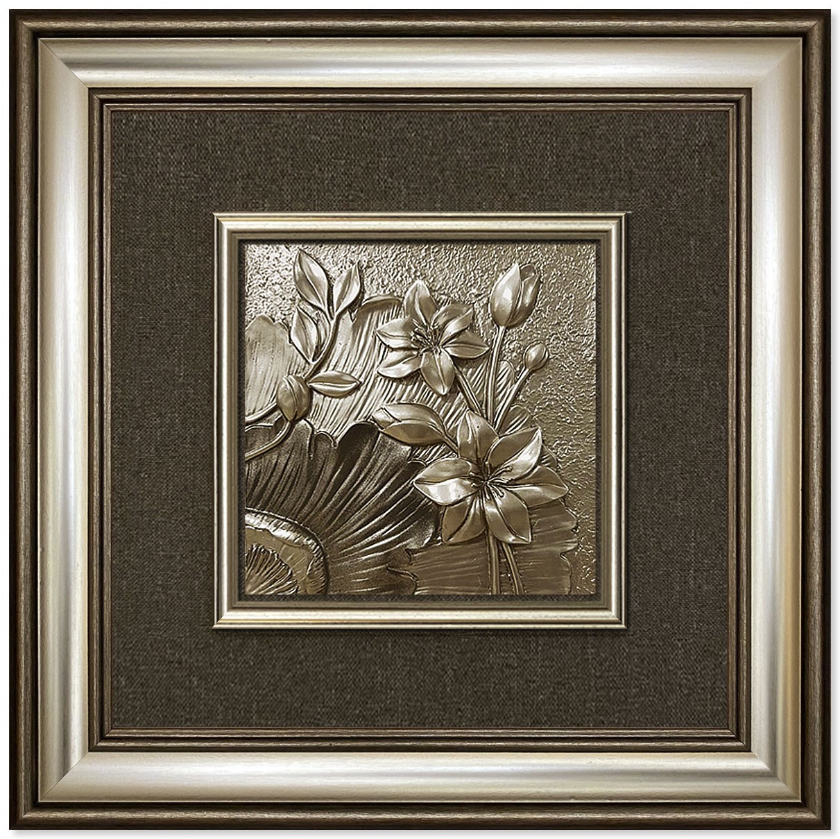 Modern  3D Sculpture Tableau - medium - roses - Silver